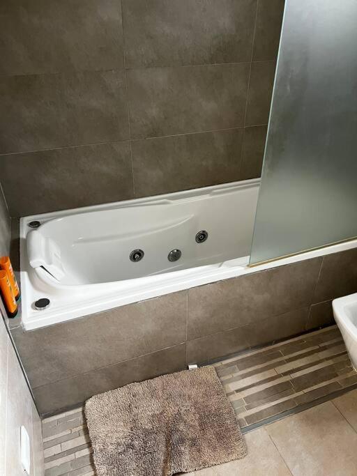 Casa Conesa, Calida Super Confortable Hasta 7 Personas Holiday home